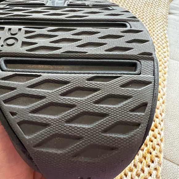 On Running Cloudtilt Women’s 9 - Picture 6 of 9